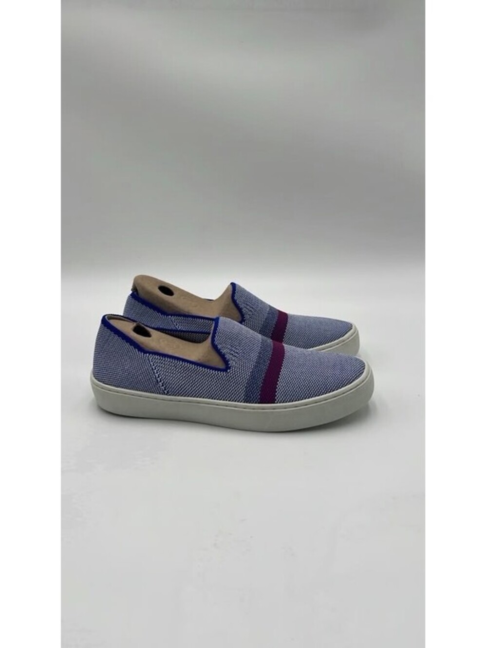 Rothy’s THE ORIGINAL Blue/White Knit Round Toe Slip On Sneakers Women’s 5.5